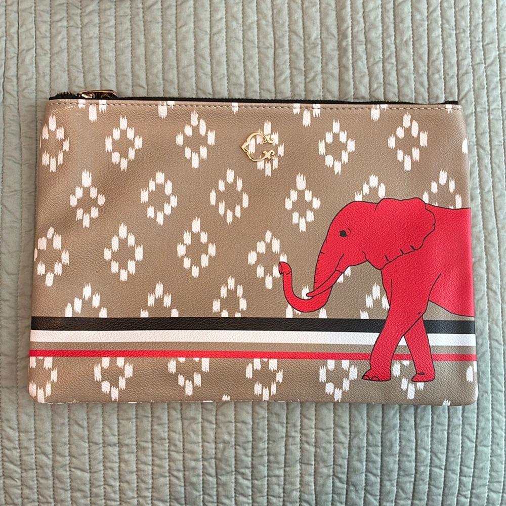 C. Wonder Elephant Clutch